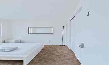 Furnished Room w/Shared Bathroom