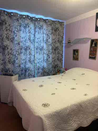Small Room for rent, for woman.