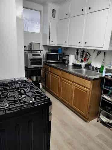 Small Room for rent, for woman.