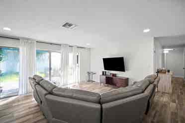 Cocoa Beach BA with Garage