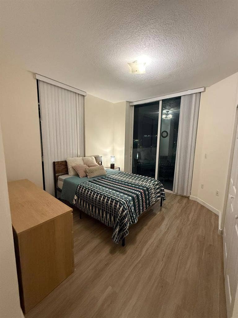 Rooms for Rent Beautiful Edgewater