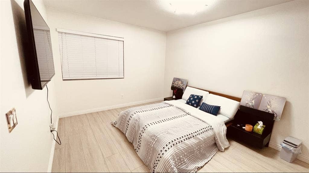 Finished private room for rent