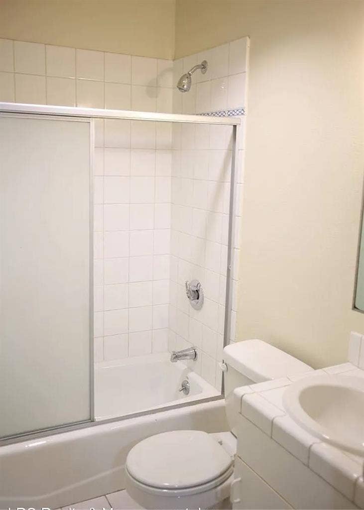 Private room and bathroom $