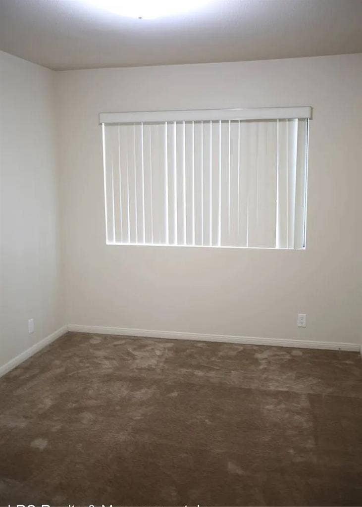 Private room and bathroom $