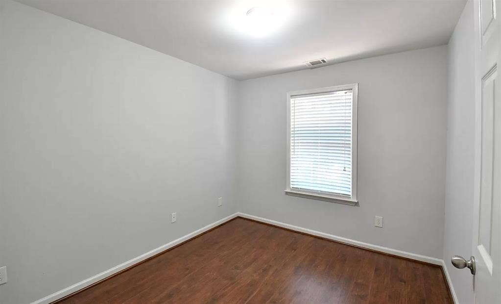 Private room for rent