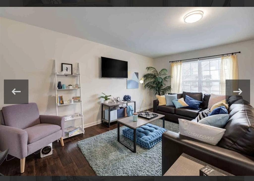 Private bed/bath in townhome