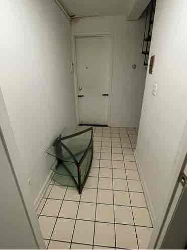 Room w/Private Entrance & Bathroom