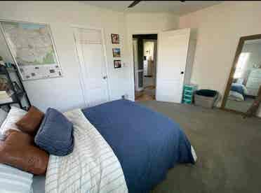 Seeking roommate