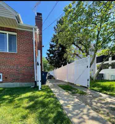 Seeking roommate