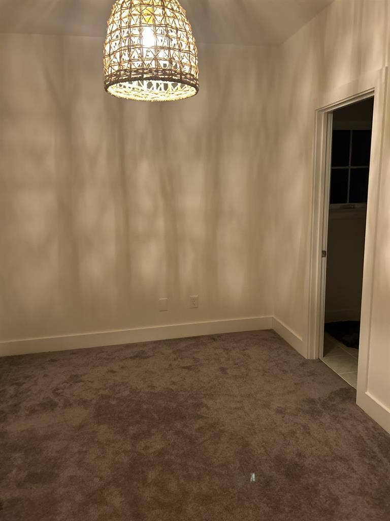 West Columbia room rental