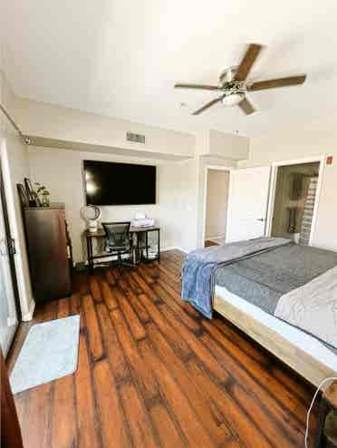 Large Room w/ Private Bath & Patio