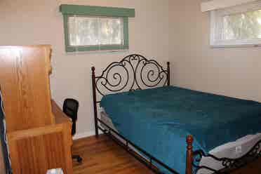 Looking for roommates