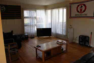 Looking for roommates