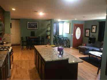Small Room Echo Park $