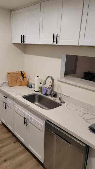 ISO Housemate for d/t Lafayette apt