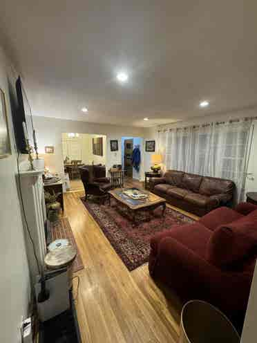 yr old males seeking 3rd roomate