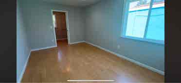 3 Female Roommates- Daly City