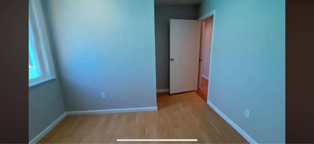 3 Female Roommates- Daly City