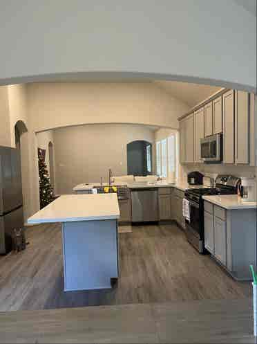 Looking for roommate