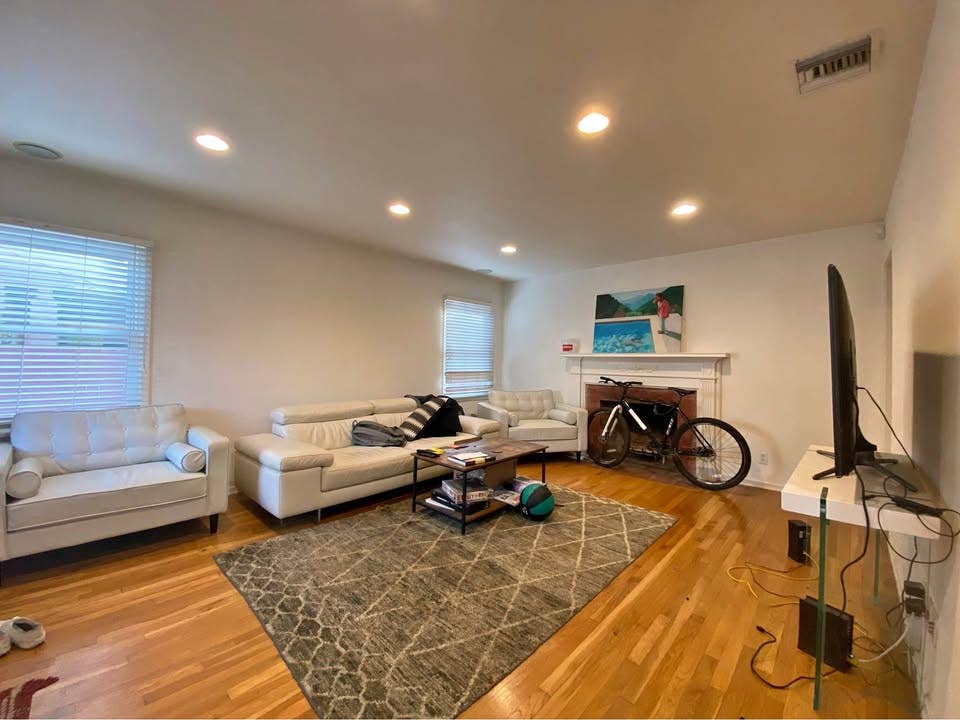 Roommate Wanted! (Palms)