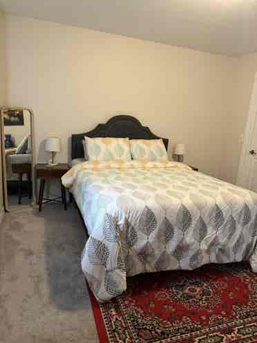 Looking for Roommates!!!