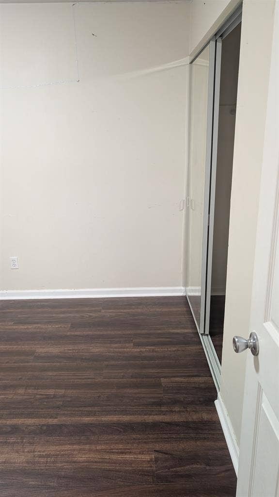 Queer friendly housing-- room avail