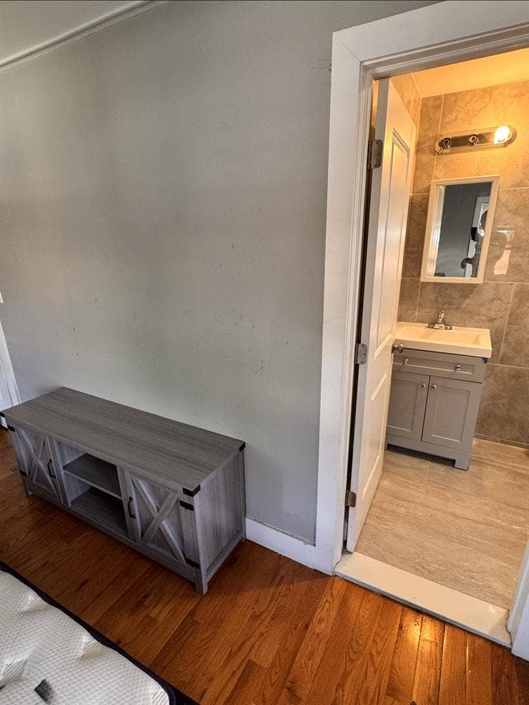 Very large Spacious room