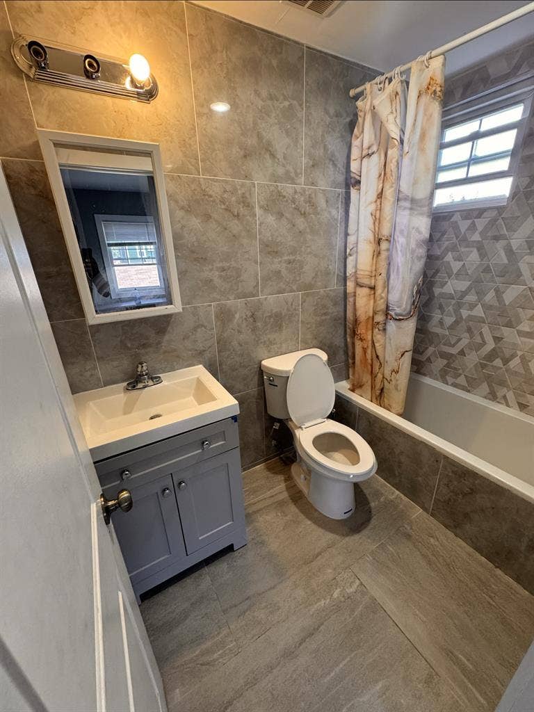 Very large Spacious room