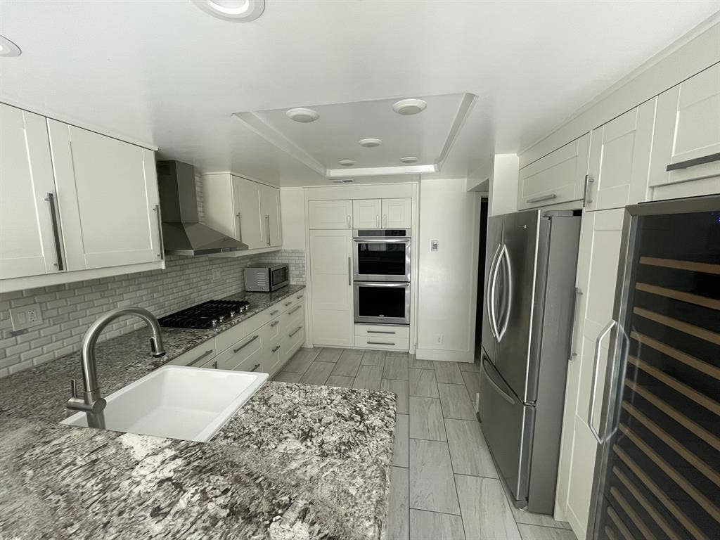 Bedroom, Bathroom, AND BONUS ROOM!