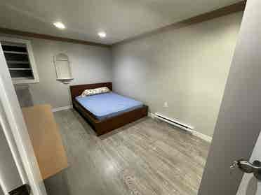 Looking for a female roommate