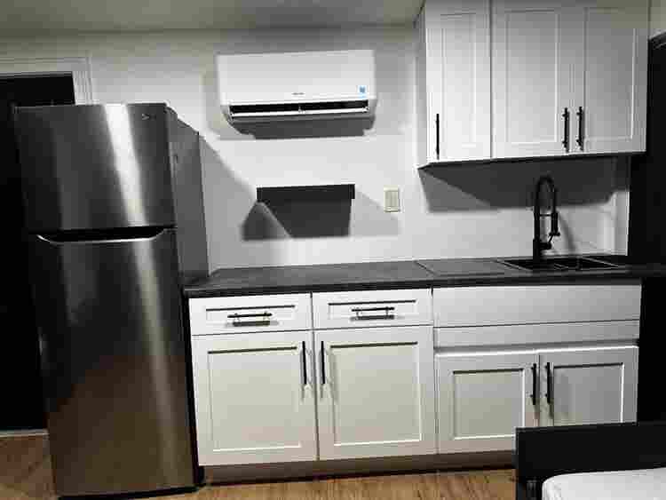 Studio for rent W/ Utilities