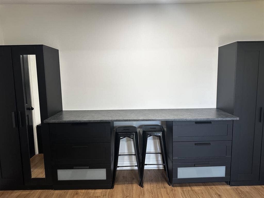 Studio for rent W/ Utilities