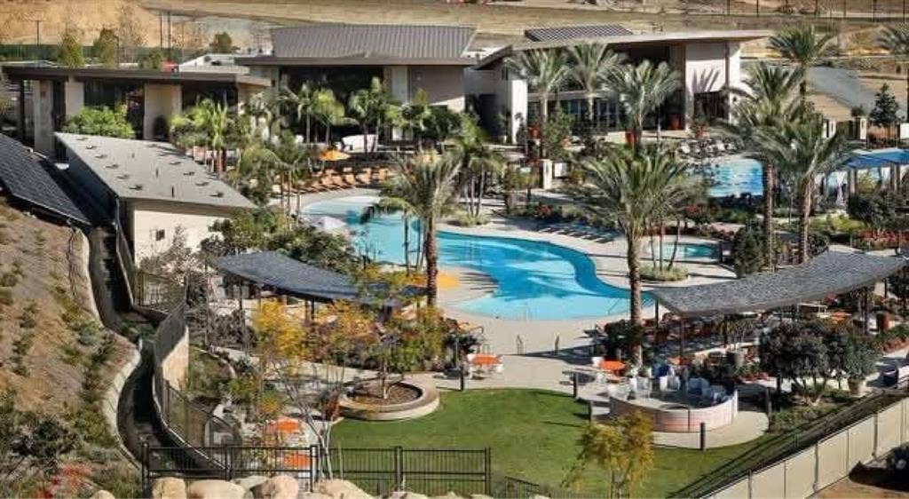 Room for rent in mission valley!!