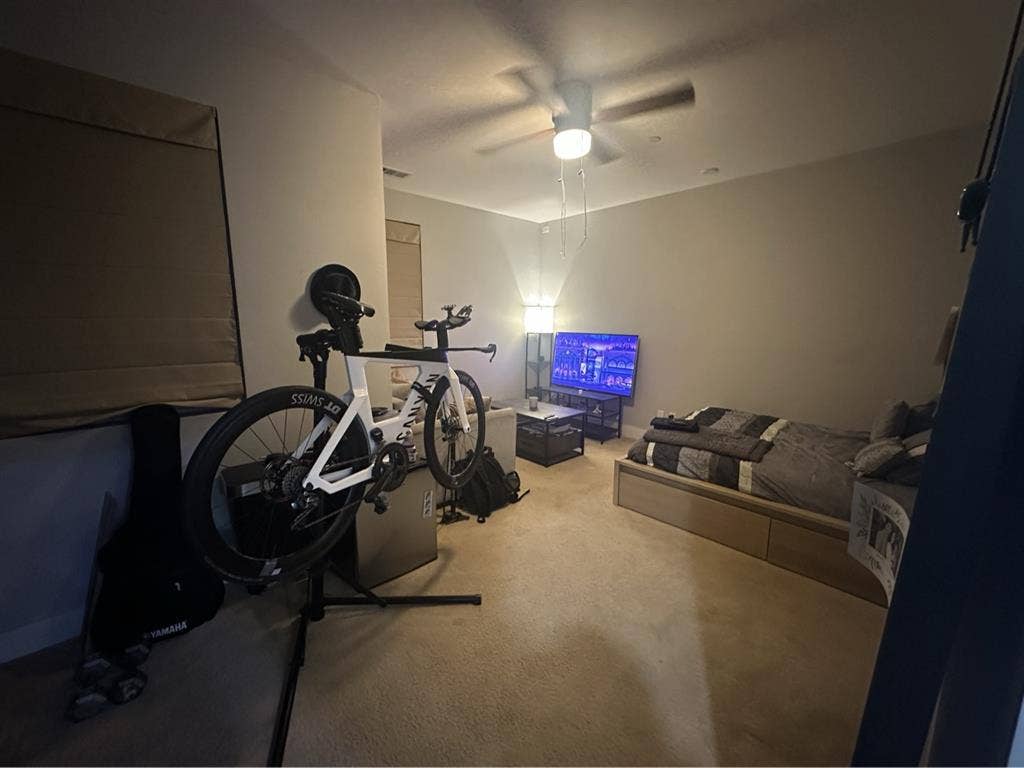 Room for rent in mission valley!!