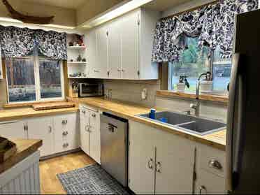 All inclusive 3 rooms in a house