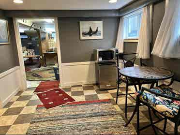 All inclusive 3 rooms in a house