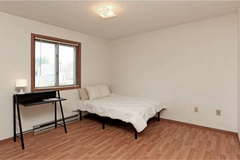 SUBLEASE WHOLE APARTMENT :)EMPTY RN