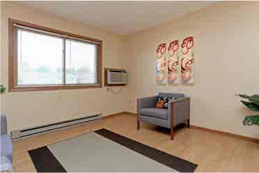 SUBLEASE WHOLE APARTMENT :)EMPTY RN