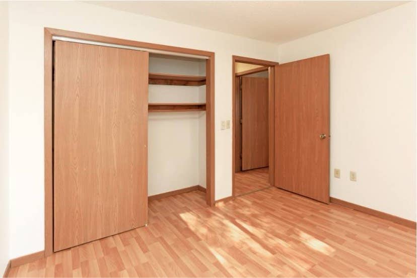 SUBLEASE WHOLE APARTMENT :)EMPTY RN