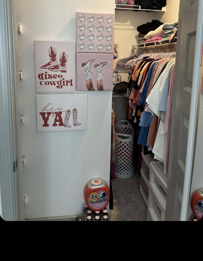 Room at lark! Available asap