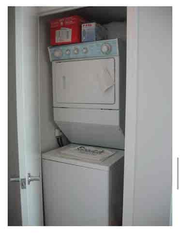 I’m looking for a roommate