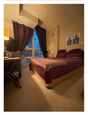 I’m looking for a roommate