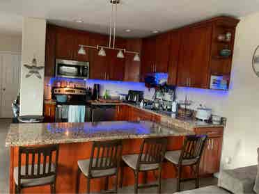 🏡Room available in Punahou Duplex