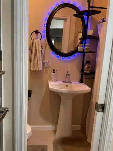 🏡Room available in Punahou Duplex