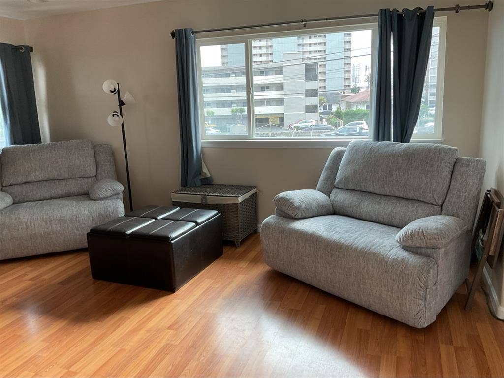 🏡Room available in Punahou Duplex