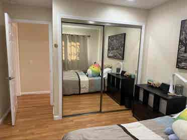 🏡Room available in Punahou Duplex
