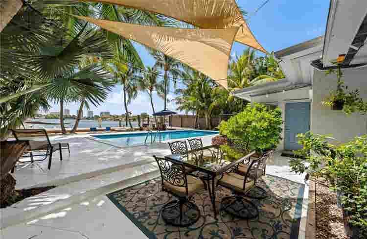 1Bdr - Unique wtfrt gem w/ htd pool