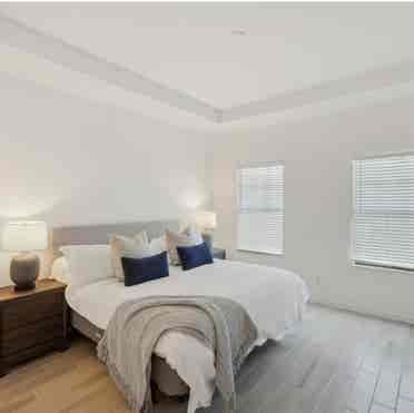 Looking for roommates.