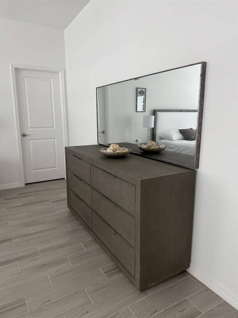 Looking for roommates.