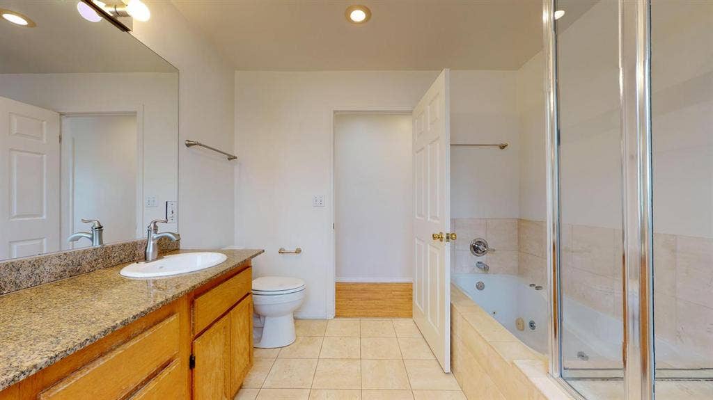 1 BR in Los Angeles